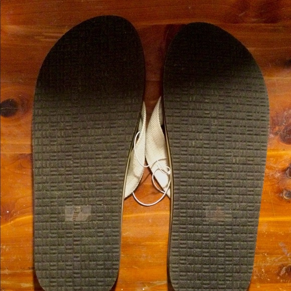 Bahama Bay Sz 11 M Women’s Flip Flops - Picture 2 of 4